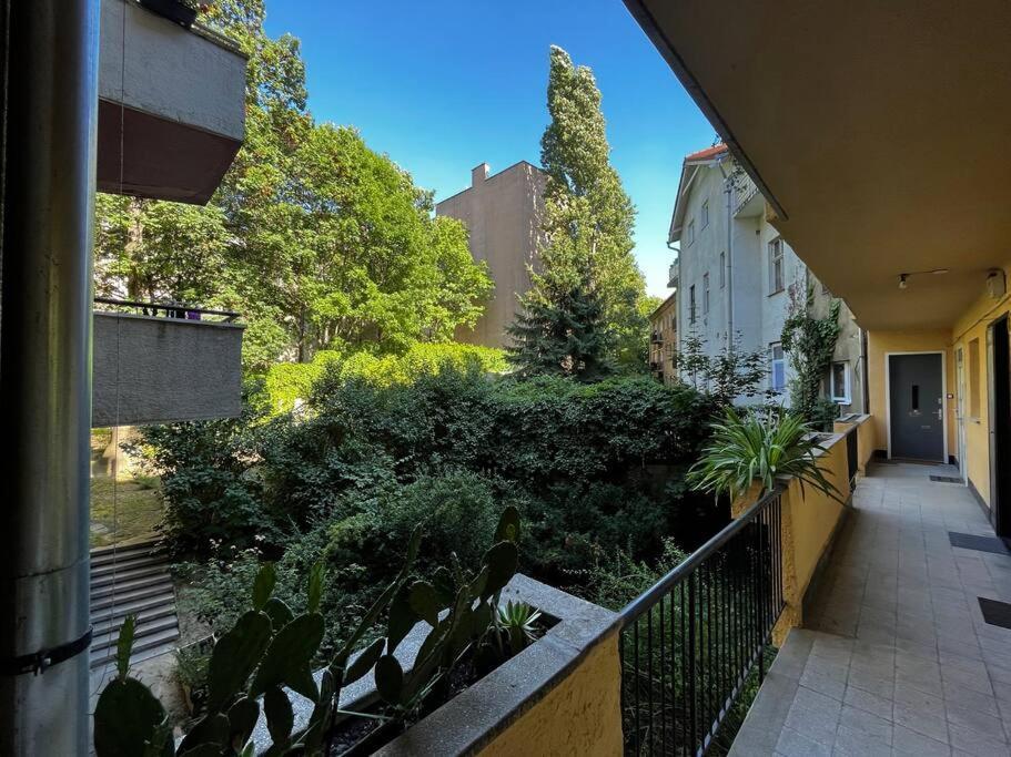 Renovated Stylish Flat At The Castle&Metro, Budapest